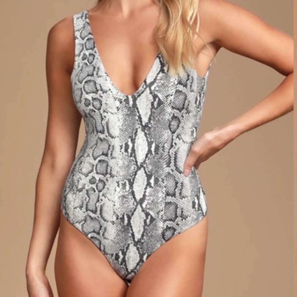 NWT Lulus Stretch Bodysuit Snakeskin Size Small